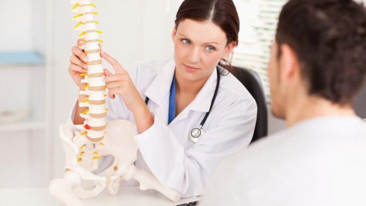 Doctors consider osteochondrosis to be a common disease of the spine that requires treatment. 